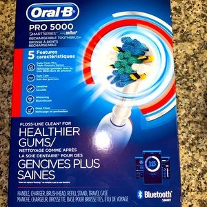 Oral-B PRO 5000 Rechargeable Electric Toothbrush